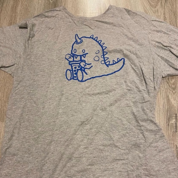 grey t shirt - Picture 1 of 1